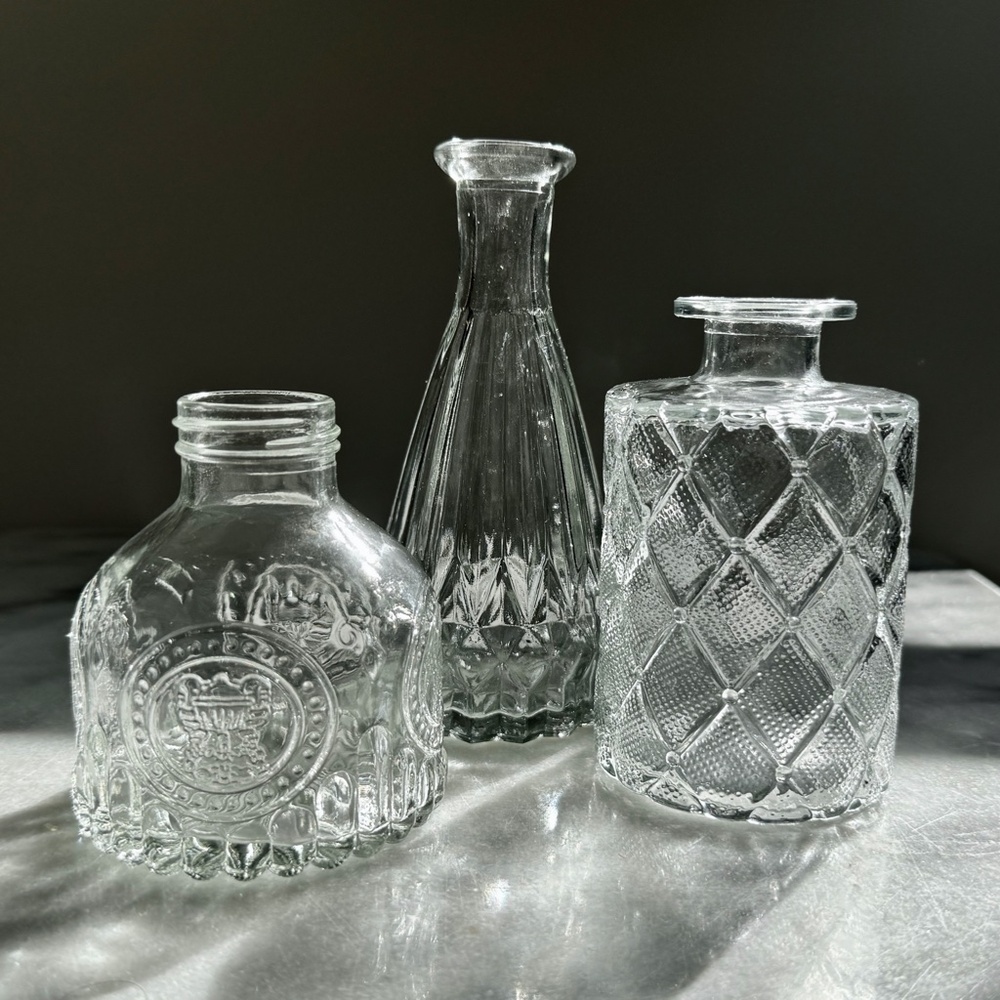 Gorgeous Set 3 Vintage Style Clear Glass Bud Vases Tufted Diamond Decor Embossed - Picture 10 of 14